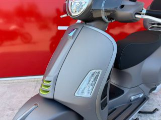 Piaggio Vespa GTS 300 2025 SuperTech-thumb-14