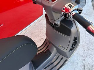 Piaggio Vespa GTS 300 2025 SuperTech-thumb-21