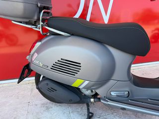 Piaggio Vespa GTS 300 2025 SuperTech-thumb-27
