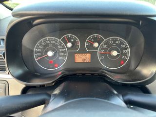 Fiat Punto 2007-thumb-23