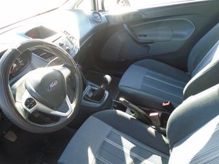 Κλούβα Ford 2010 FIESTA-thumb-10