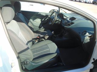 Κλούβα Ford 2010 FIESTA-thumb-12