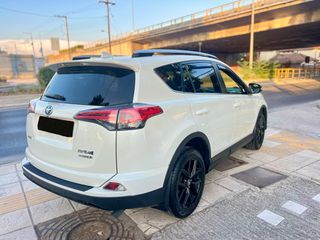 Toyota RAV 4 2018 Hybrid AWD Loung-thumb-3