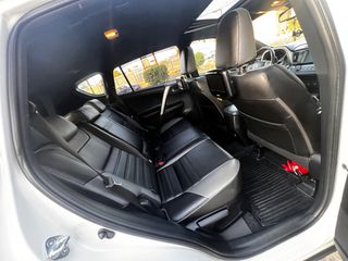 Toyota RAV 4 2018 Hybrid AWD Loung-thumb-15