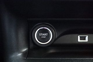 Citroen C4 2018 1.2 e-THP 110hp Shine Auto (Navi)-thumb-27