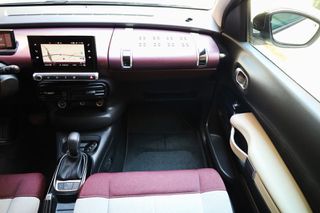 Citroen C4 2018 1.2 e-THP 110hp Shine Auto (Navi)-thumb-29