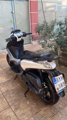 Piaggio Beverly 350 2012-thumb-1