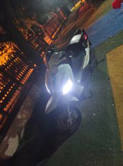 Piaggio Beverly 350 2012-thumb-4