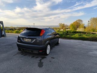 Ford Focus 2004-thumb-2