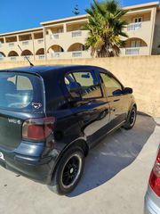 Toyota Yaris 1999 1.0