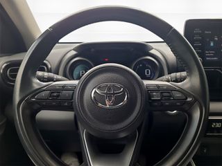 Toyota Yaris 2021 1.5 HUBRID DESING-thumb-1