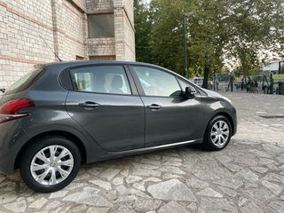 Peugeot 208 2016-thumb-2