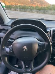 Peugeot 208 2016-thumb-12