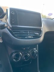 Peugeot 208 2016-thumb-13