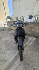 Modenas Kriss II 2003
