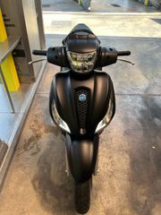 Piaggio Medley 125 2024 s-thumb-1