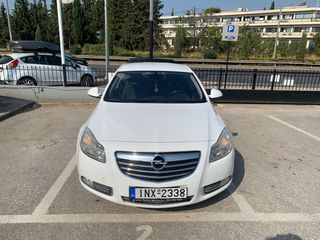 Opel Insignia 2011-thumb-2