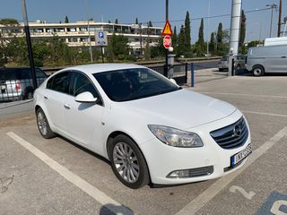 Opel Insignia 2011-thumb-3