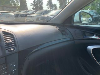 Opel Insignia 2011-thumb-19
