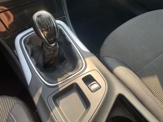 Opel Insignia 2011-thumb-20