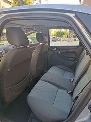 Ford Focus 2005-thumb-12