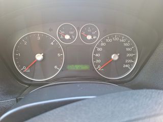 Ford Focus 2005-thumb-16