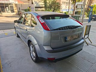 Ford Focus 2005-thumb-9