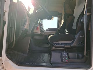 MAN 2020 TGX 18.510 4x2 BLS-thumb-13