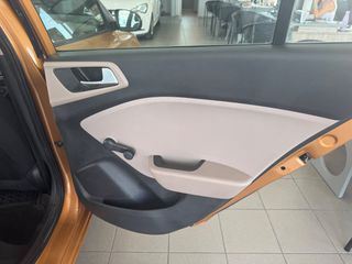 Hyundai i 20 2017 1.4 100ps AUTOMATIC NAVI-thumb-22
