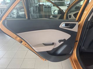 Hyundai i 20 2017 1.4 100ps AUTOMATIC NAVI-thumb-24