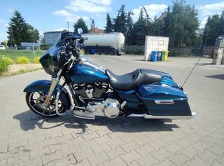 Harley Davidson Street Glide 2020-thumb-3