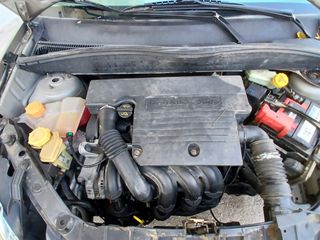 Ford Fusion 2003-thumb-10