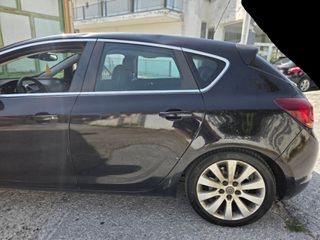 Opel Astra 2010-thumb-3