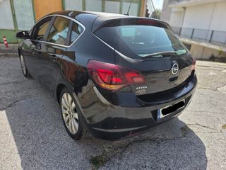 Opel Astra 2010-thumb-4