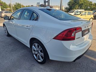 Volvo S60 2011-thumb-4