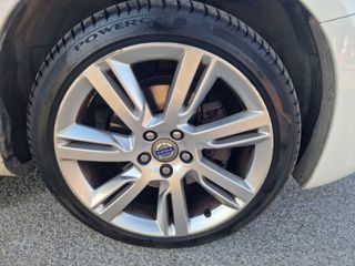Volvo S60 2011-thumb-39