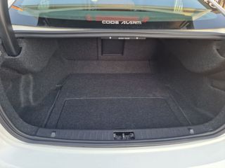 Volvo S60 2011-thumb-40