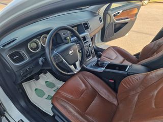 Volvo S60 2011-thumb-12
