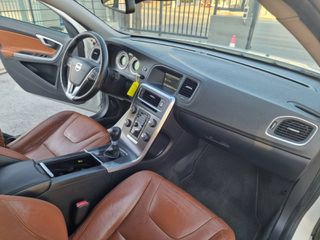 Volvo S60 2011-thumb-16