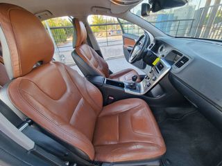 Volvo S60 2011-thumb-21