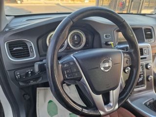 Volvo S60 2011-thumb-24