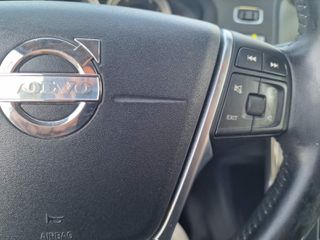Volvo S60 2011-thumb-26