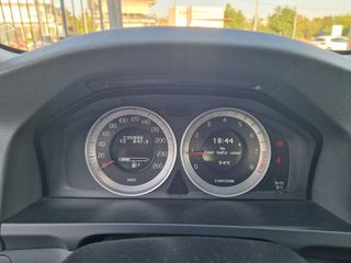 Volvo S60 2011-thumb-29