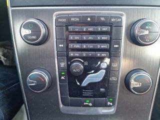 Volvo S60 2011-thumb-35