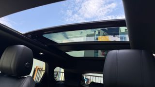 Land Rover Range Rover Evoque 2022 R-DYNAMIC D200S FULL MATRIX PANORAMA black edition-thumb-15