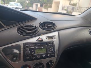 Ford Focus 2001-thumb-7