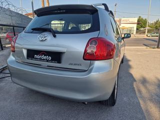Toyota Auris 2008-thumb-6