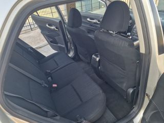 Toyota Auris 2008-thumb-15