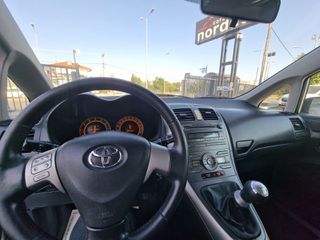 Toyota Auris 2008-thumb-16