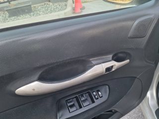 Toyota Auris 2008-thumb-20